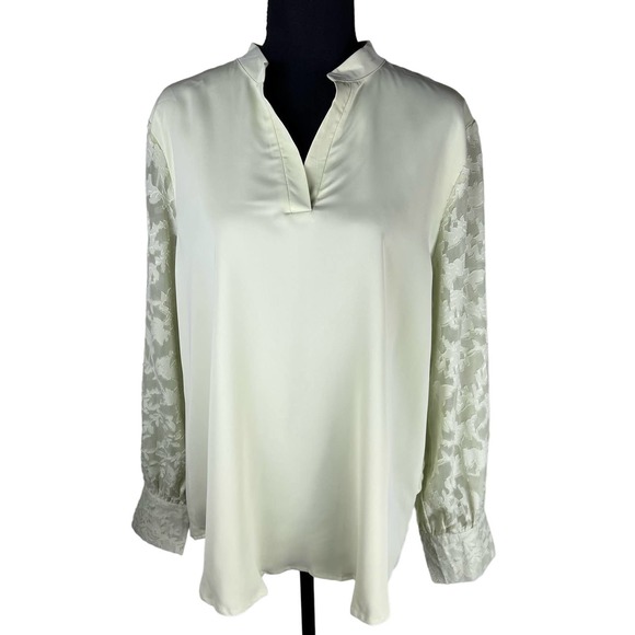 New Women's Lace Sleeve Spit Neck Blouse Size L Light Green - Picture 1 of 7